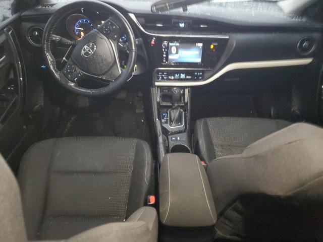 JTNKARJE7JJ564398 - 2018 TOYOTA COROLLA IM WHITE photo 8