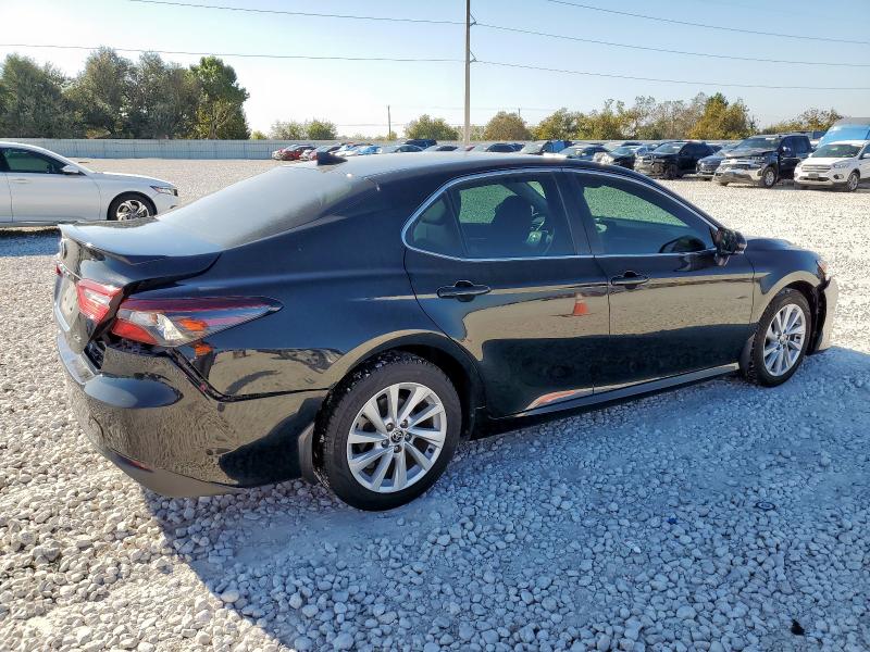 4T1R11AK8NU718921 - 2022 TOYOTA CAMRY LE BLACK photo 3