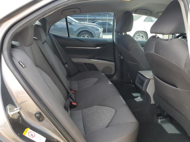 4T1B11HK3JU625726 - 2018 TOYOTA CAMRY L GRAY photo 10