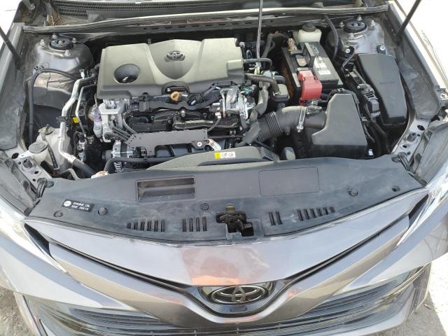 4T1B11HK3JU625726 - 2018 TOYOTA CAMRY L GRAY photo 11