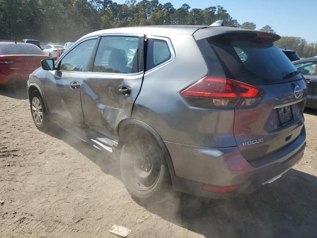 KNMAT2MTXJP532330 - 2018 NISSAN ROGUE S Silber Foto 2