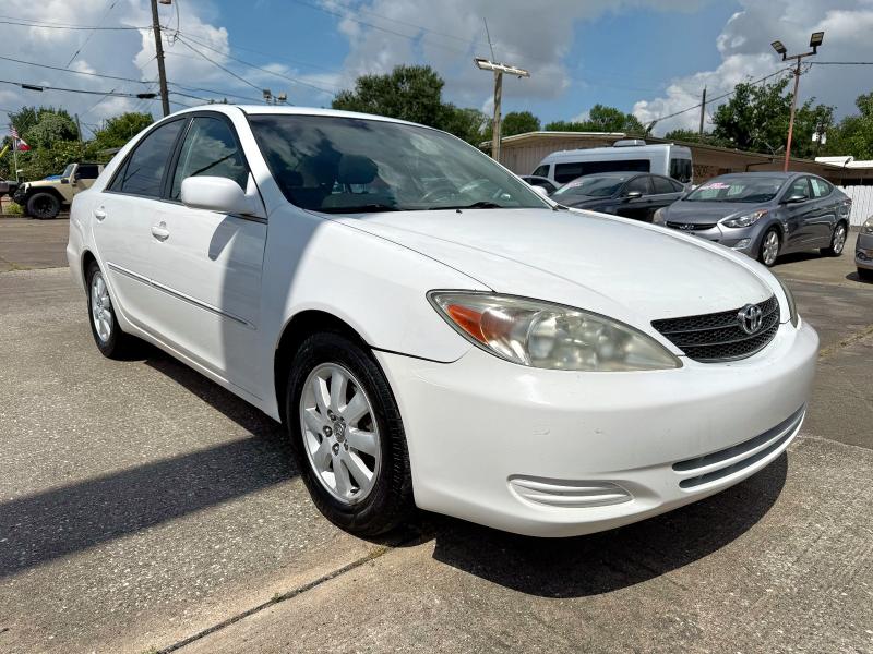 2002 TOYOTA CAMRY LE, 