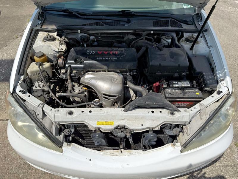 4T1BE32K52U027812 - 2002 TOYOTA CAMRY LE WHITE photo 7