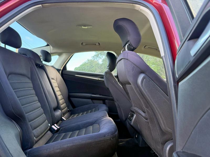 3FA6P0H71FR164038 - 2015 FORD FUSION SE RED photo 6