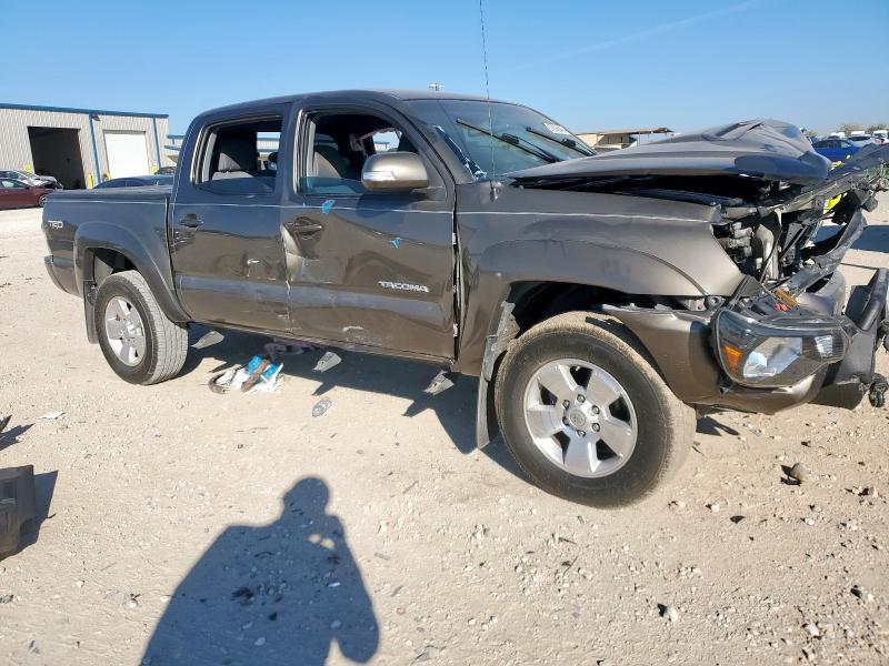 5TFJU4GN6DX039920 - 2013 TOYOTA TACOMA DOUBLE CAB PRERUNNER TAN photo 4