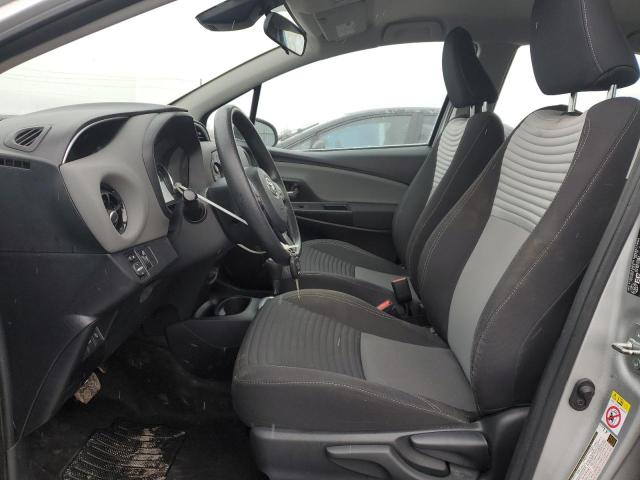 VNKKTUD34JA094172 - 2018 TOYOTA YARIS L 灰色 照片 7