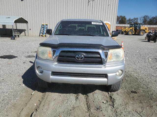 5TELU42N86Z272869 - 2006 TOYOTA TACOMA DOUBLE CAB 银色 照片 5