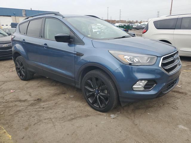 1FMCU0GD7JUC18615 - 2018 FORD ESCAPE SE BLUE photo 4