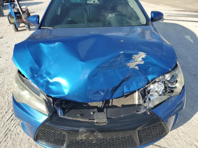 4T1BF1FK4HU697355 - 2017 TOYOTA CAMRY LE BLUE photo 11