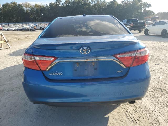 4T1BF1FK4HU697355 - 2017 TOYOTA CAMRY LE BLUE photo 6
