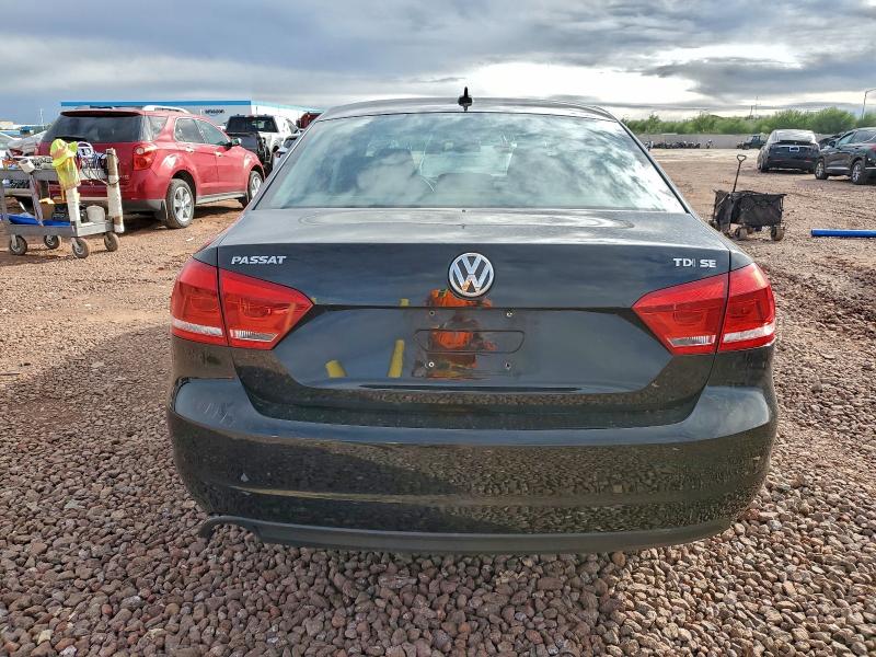 1VWBN7A33DC074025 - 2013 VOLKSWAGEN PASSAT SE 黑色 照片 6