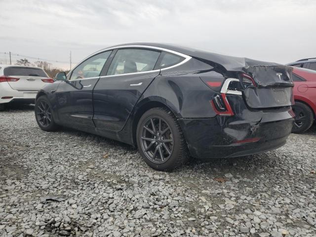 5YJ3E1EB7JF068166 - 2018 TESLA MODEL 3 BLACK photo 2