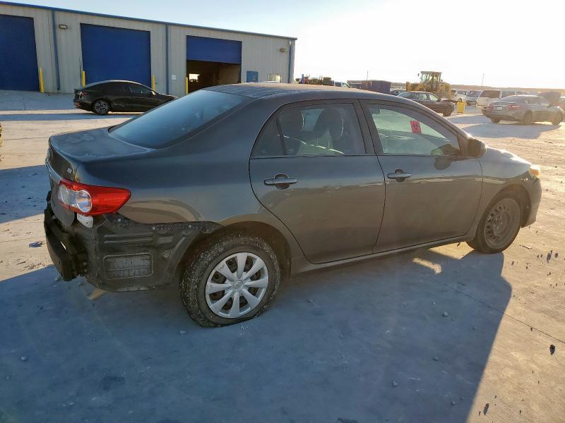 2T1BU4EE7BC655161 - 2011 TOYOTA COROLLA BASE GRAY photo 3