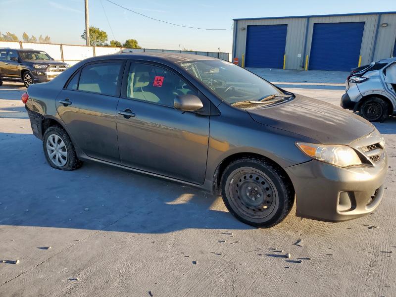 2T1BU4EE7BC655161 - 2011 TOYOTA COROLLA BASE GRAY photo 4