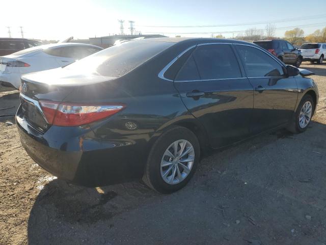 4T1BF1FK8HU668098 - 2017 TOYOTA CAMRY LE GRAY photo 3