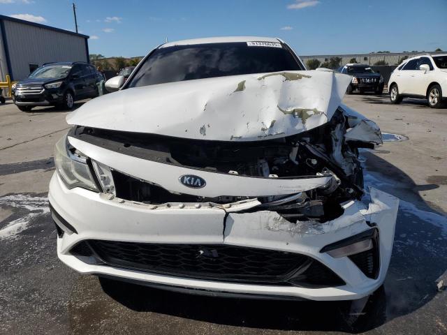 5XXGT4L3XKG278683 - 2019 KIA OPTIMA LX WHITE photo 5