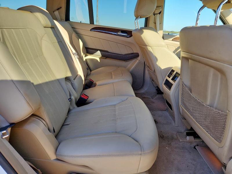 4JGDF6EE8FA616051 - 2015 MERCEDES-BENZ GL 450 4MATIC WHITE photo 11