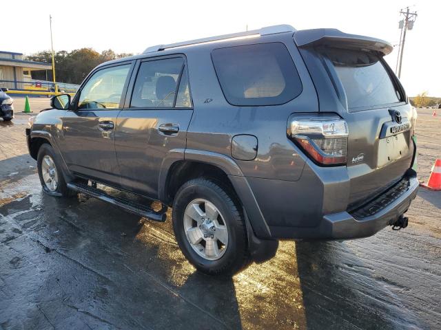 JTEZU5JR3F5093075 - 2015 TOYOTA 4RUNNER SR5 GRAY photo 2