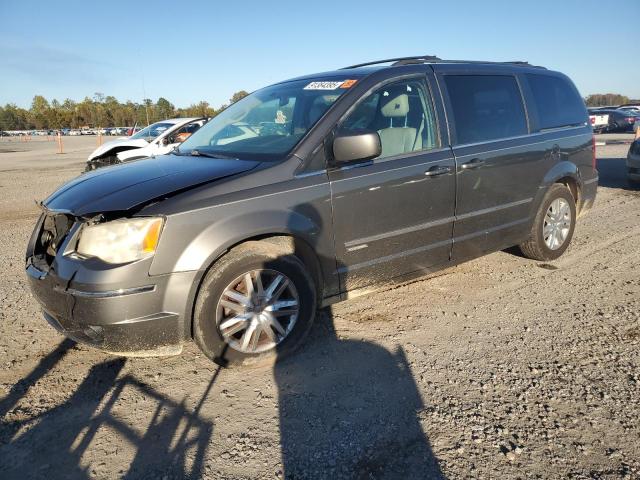 2010 CHRYSLER TOWN & COU TOURING, 