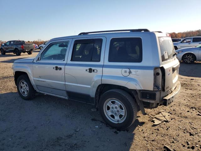1C4NJPBA2ED550432 - 2014 JEEP PATRIOT SPORT 银色 照片 2