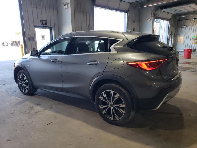 SJKCH5CR4JA054990 - 2018 INFINITI QX30 BASE Մոխրագույն լուսանկար 2