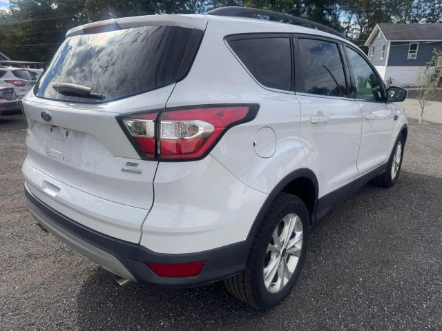 1FMCU0GD8JUA87176 - 2018 FORD ESCAPE SE Ақ фото 4