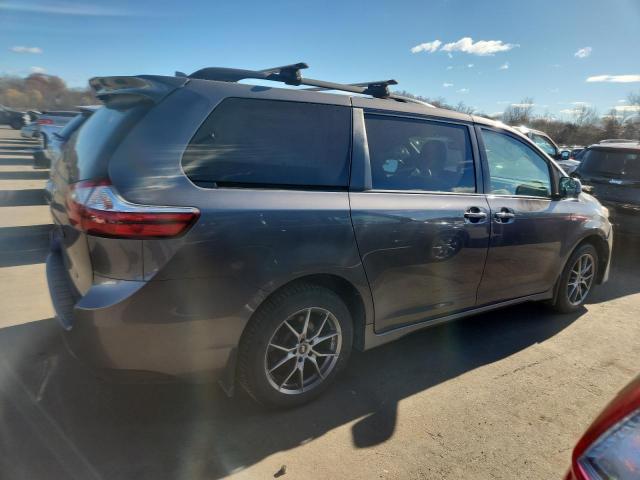 5TDJZ3DC9KS225338 - 2019 TOYOTA SIENNA LE ნაცრისფერი ფოტო 3