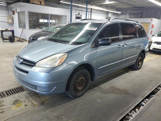 2005 TOYOTA SIENNA CE, 