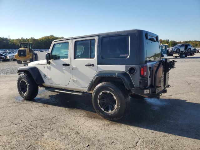 1J4BZ3H16AL178728 - 2010 JEEP WRANGLER U SPORT WHITE photo 2