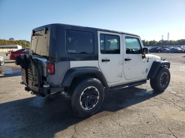 1J4BZ3H16AL178728 - 2010 JEEP WRANGLER U SPORT WHITE photo 3