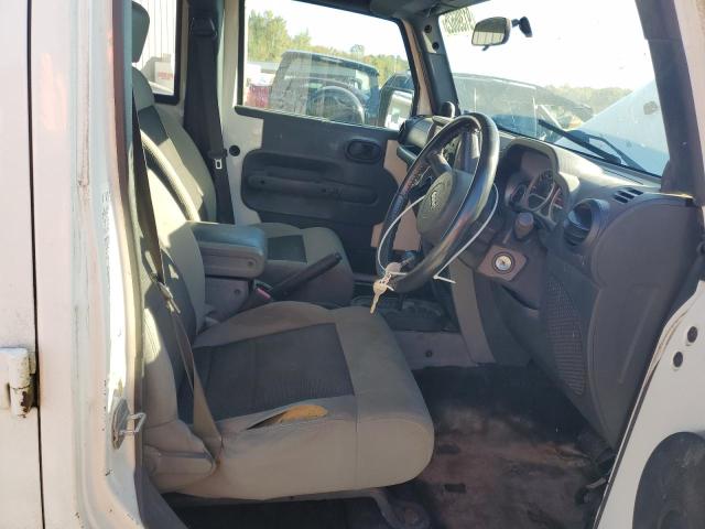 1J4BZ3H16AL178728 - 2010 JEEP WRANGLER U SPORT WHITE photo 7