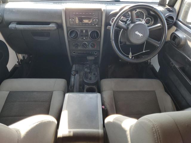 1J4BZ3H16AL178728 - 2010 JEEP WRANGLER U SPORT WHITE photo 8