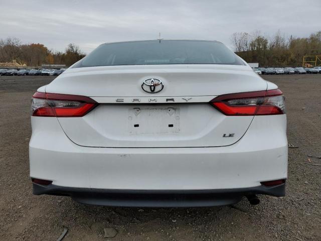 4T1C11AK2NU713171 - 2022 TOYOTA CAMRY LE WHITE photo 6