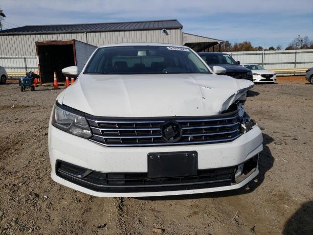 1VWBA7A35JC015646 - 2018 VOLKSWAGEN PASSAT SE WHITE photo 5