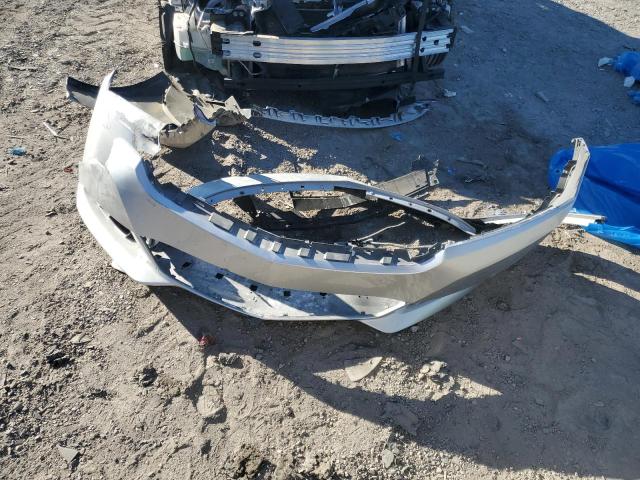 2G1105S32J9163466 - 2018 CHEVROLET IMPALA LT SILVER photo 12