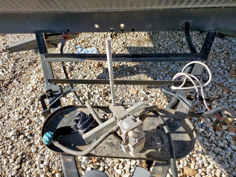 5SFPB3021FE285375 - 2015 HEARTLAND PROWLER Çift renkli fotoğraf 7