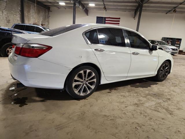 1HGCR2F55FA151311 - 2015 HONDA ACCORD SPORT WHITE photo 3