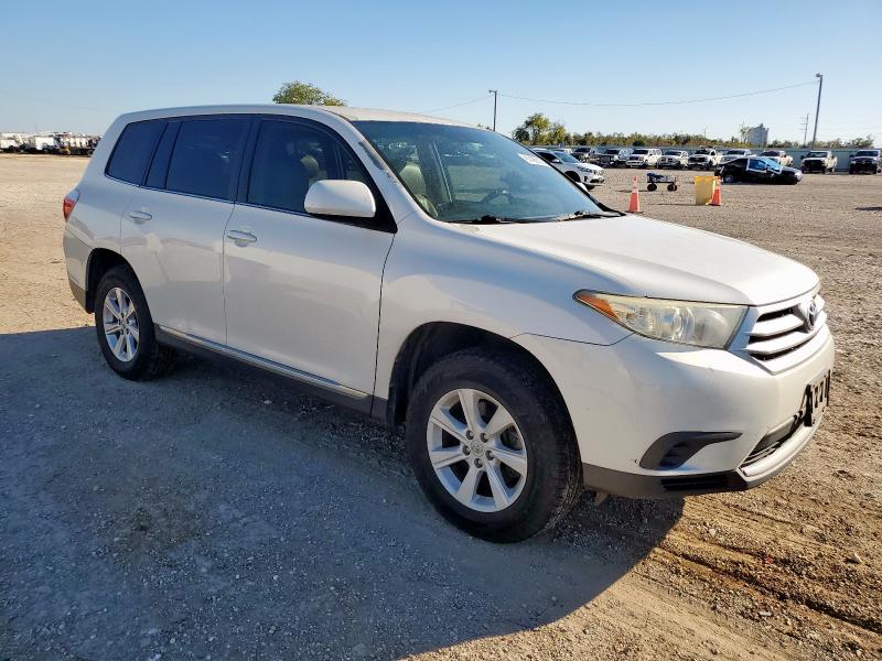 5TDZK3EH2DS108088 - 2013 TOYOTA HIGHLANDER BASE Սպիտակ լուսանկար 4