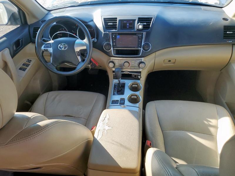 5TDZK3EH2DS108088 - 2013 TOYOTA HIGHLANDER BASE Սպիտակ լուսանկար 8