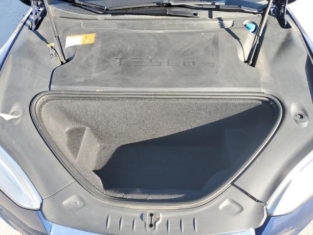 5YJSA1E23JF245156 - 2018 TESLA MODEL S أزرق صورة 11