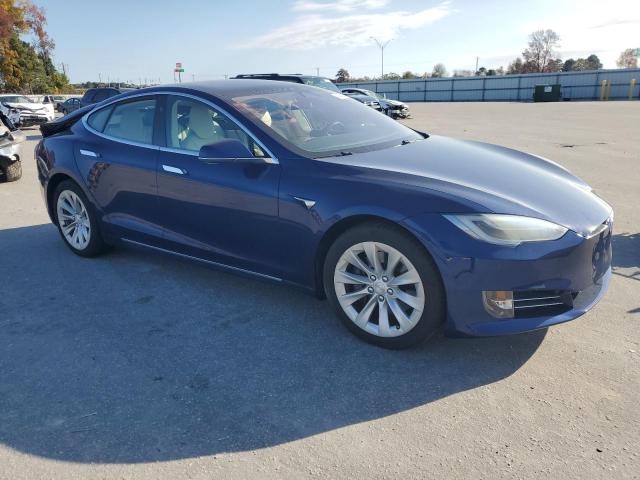 5YJSA1E23JF245156 - 2018 TESLA MODEL S أزرق صورة 4