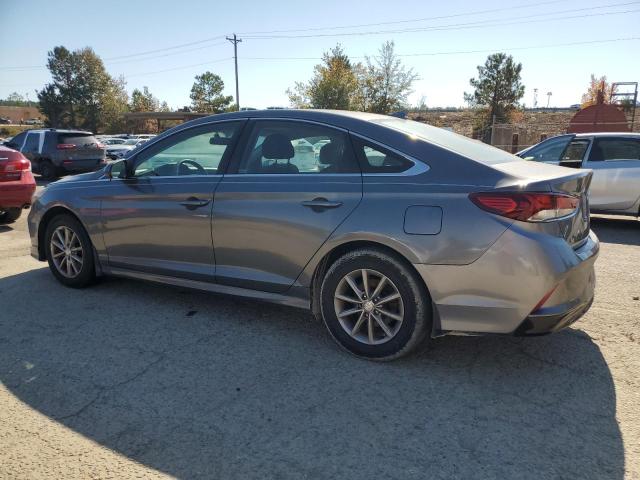 5NPE24AF9JH693892 - 2018 HYUNDAI SONATA SE GRAY photo 2