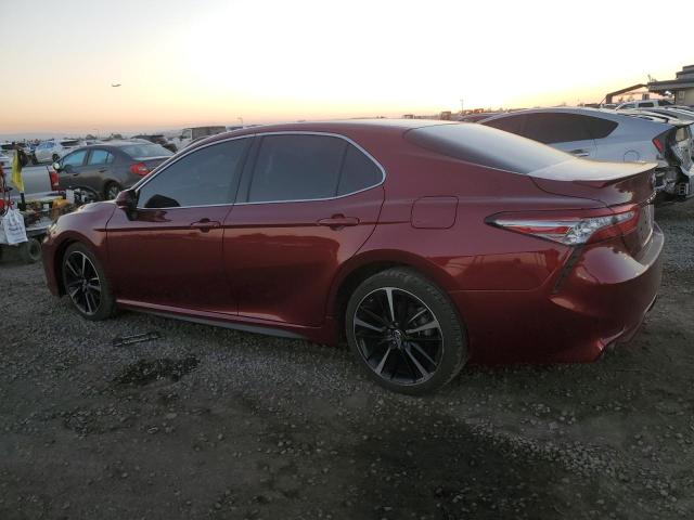4T1B61HKXJU637549 - 2018 TOYOTA CAMRY XSE Bordo foto 2