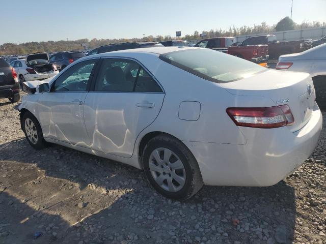 4T1BF3EK8BU645313 - 2011 TOYOTA CAMRY BASE WHITE photo 2