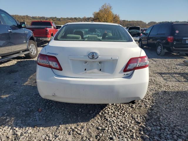 4T1BF3EK8BU645313 - 2011 TOYOTA CAMRY BASE WHITE photo 6