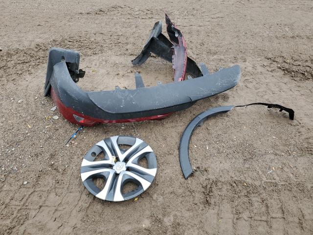 JTMBFREV4JD246673 - 2018 TOYOTA RAV4 LE Rot Foto 13