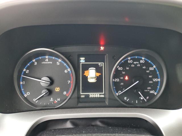 JTMBFREV4JD246673 - 2018 TOYOTA RAV4 LE Rot Foto 9