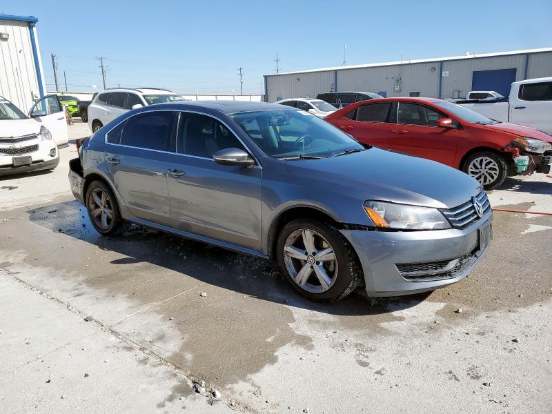 1VWBH7A33CC088691 - 2012 VOLKSWAGEN PASSAT SE SILVER photo 4