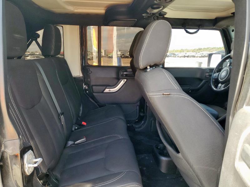 1C4HJWEGXFL624906 - 2015 JEEP WRANGLER U SAHARA Siyah fotoğraf 10