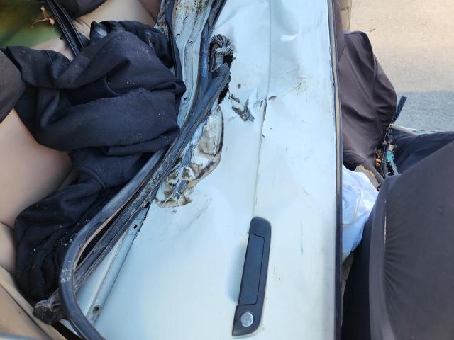 WBABJ8328WEM20258 - 1998 BMW 323 IC AUTOMATIC WHITE photo 12